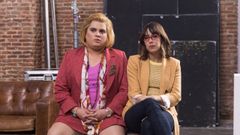 Brays Efe y Bel�n Cuesta, en una escena de �Paquita Salas�