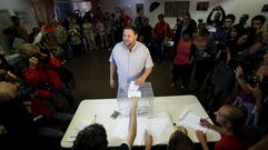Oriol Junqueras, quinto en la lista de Junts pel s�, vota en Sant Vicens dels Horts