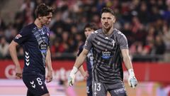 Radu, durante el partido ante el Girona en Montilivi.