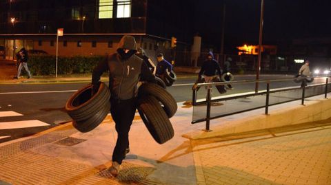 Barricada de trabajadores de Tenneco en Gij�n
