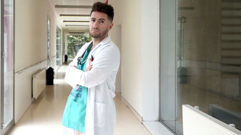 Alejandro Pena acab el mir y acaba de incorporarse como mdico de familia al centro de salud de Rianxo