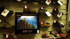 Botas con tejido impermeable y transpirable Gote-Tex.