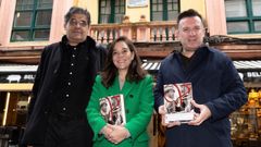 In�s Rey, en el centro, junto al presidente de la Fundaci�n Wenceslao Fern�ndez Fl�rez, Jos� Luis Castro (izquierda), y el director de Cultura del Ayuntamiento, Ux�o Novo