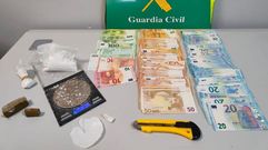 Sorprenden a un vecino de Allariz con  84 gramos de coca�na y 26 de hach�s