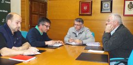 El alcalde Manuel Cu��a abord� con representantes de la Asociaci�n de vecinos Olaia diversos asuntos