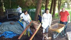 El centro cultiva una huerta comunitaria.