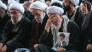 Cl�rigos chi�es en el entierro de Al� Jamen�i en Mashhad.
