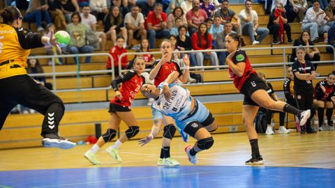 El Guard�s tuvo que conformarse con el empate en su visita al Morvedre.