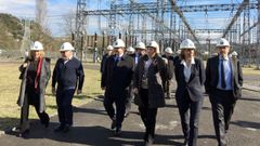La directora general de Miner�a y Energ�a, Belarmina D�az; el alcalde de Soto de Ribera, Ram�n Garc�a Saiz; el consejero de Empleo, Industria y Turismo, Isaac Pola, la delegada del Gobierno en Asturias, Delia Losa; la directora general de Transporte de Red El�ctrica, Eva Pag�n, y el jefe de proyecto de Red El�ctrica, Alberto Robles, en Soto de Ribera. 
 