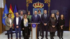 El presidente del Principado, Adri�n Barb�n, ha asegurado este mi�rcoles, en rueda de prensa para hacer balance de los primeros cien d�as de gesti�n acompa�ado de los miembros de su gabinete que