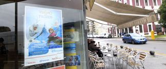 Cartel de Eurodisney o Disneyland Par�s en Halc�n Viajes. 