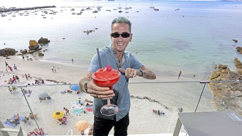 Los 3 Monos Aguete, en Marín, ofrece una vista panorámica a la playa que no tiene rival.