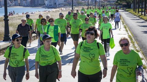 Imagen de la andaina solidaria celebrada en Ribeira en el 2025
