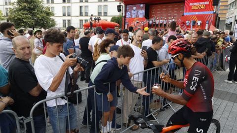 Previa a la salida de la etapa de La Vuelta en Lugo