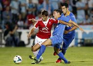 Jonny y el exc�ltico Roberto Lago, ayer en Getafe.