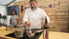 Domingo na festa do vi�o tinto do Saln�s