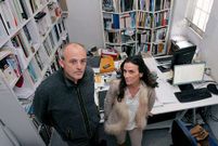 Gonzalo y Elizabeth fundaron su estudio en 1997. Su fuerte era la obra p�blica. Est�n adapt�ndose a un entorno diferente.