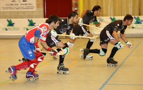 Imagen del partido del a�o pasado, que gan� el Cerceda (5-4) en el Fern�ndez Laxe. 