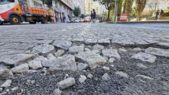 Pavimento de adoquines en la plaza de Barcelos, en Pontevedra, que ser� sustituido por asfalto