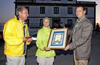Elisabeth Selker van Kan, en el centro, fue en el a�o 2010 la peregrina n�mero 100.000.