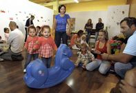 La guarder�a de Ribeira, la primera que funcion� en Barbanza, se ubica temporalmente en Agui�o, mientras se ampl�a el edificio.