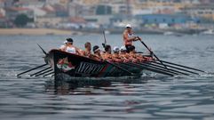 La tripulaci�n de Chapela, en aguas de Bueu.