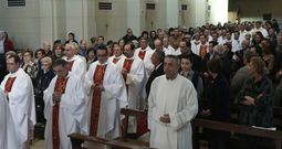 El acto de ordenaci�n de los dos nuevos di�conos tuvo lugar en el Seminario Mayor de Ourense ayer por la tarde. 