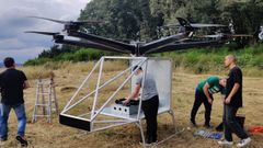 Alumnos de FP construyen un dron de 6 metros con asiento incluido