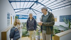 Calleja, embajador de la marca Husqvarna y fiel usuario de sus productos a bater�a para el cuidado de su jard�n, visit� las instalaciones del Grupo Internaco en Ordes. All� hizo gala una vez m�s de su car�cter cercano y comparti� men� en el comedor con el resto de la plantilla en la comida.