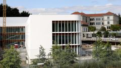 O novo edificio del complexo administrativo de San Caetano, en Santiago, est� case listo para empezar a traballar.