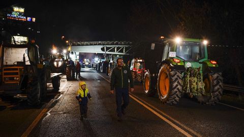 Los agricultores y ganaderos quieren mantener su protesta