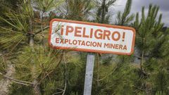 Una se�al de advertencia sobre una mina de caol�n.