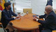 Benedito (derecha) expuso quejas por retraso en la vacunaci�n contra el coronavirus a Arias (izquierda) 