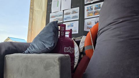 Objetos recuperados del buque que naufrag&oacute; en Indonesia