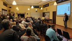 Reuni�n vecinal en Fornelos acerca del permiso de investigaci�n minera, hace unos d�as