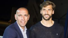 Fernando Llorente es recibido por el director deportivo del Sevilla FC, �Monchi�