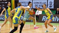 Thomas anot cinco puntos en el partido celebrado en Navia en la maana de este domingo.