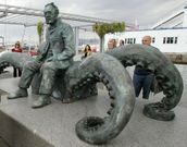 Estatua de Verne en el N�utico.