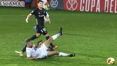 La lluvia dificult el partido de Copa del Rey en Pasarn