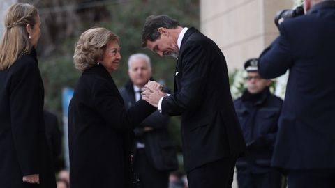 El pr�ncipe Pablo de Grecia saluda a la reina Sof�a