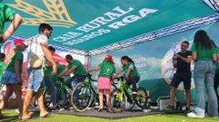 Los que se acercaron al espacio solidario pedalearon el equivalente a 1.250 kilmetros