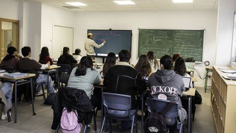 Aula del IES Pedras Rubias durante una clase.