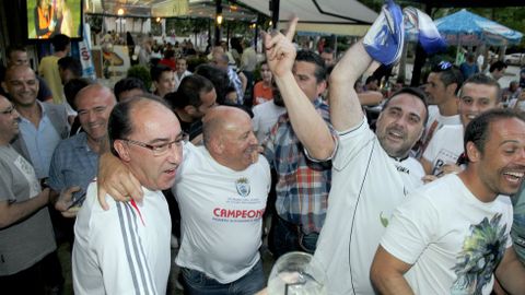CLUB DE F�TBOL NOIA CELEBRA EL ASCENSO A TERCERA DIVISI�N 