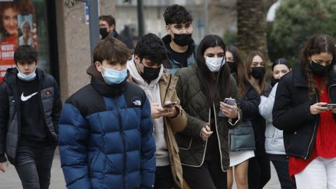 Primer da sin mascarillas en la calle en Ourense