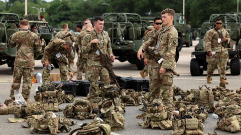 Soldados, a su llegada a Washington para participar en el desfile militar.