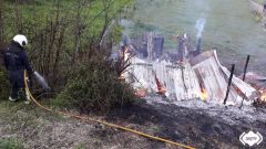 Tendejones calcinados por el fuego