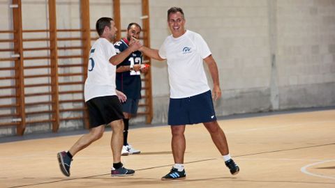 PARTIDO DE F�TBOL ENTRE EL PP Y EL PSOE DE PONTEVEDRA