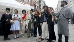Los grandes personajes de la historia del cine salieron ayer a las calles de Vilagarc�a para anunciar el renacimiento de �dega . 