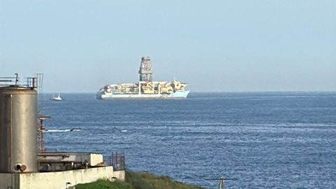El Noble Valliant, saliendo de Langosteira con destino a Ferrol