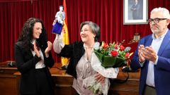 La hermana de la regidora, Emma Alvarellos, recogi� este viernes el premio en nombre de la familia